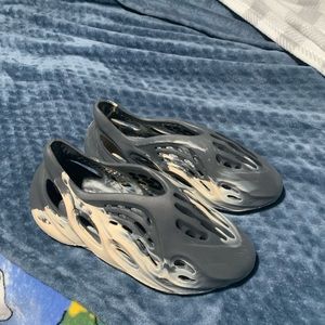 Yeezy foam runners